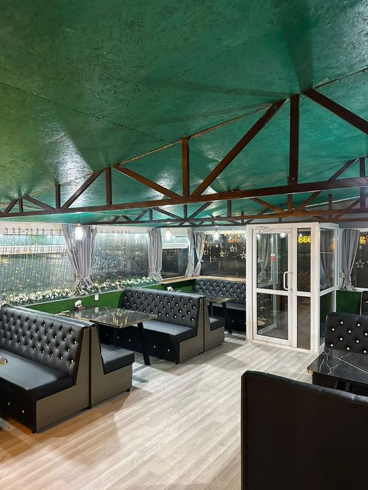 Продам новая кожаная диван и стул