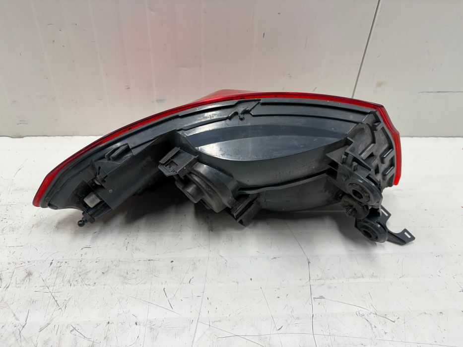 Десен външен стоп БМВ Ф32 Ф33 Ф36 М4 Ф82 Ф82 US BMW F32 F33 F36 F82