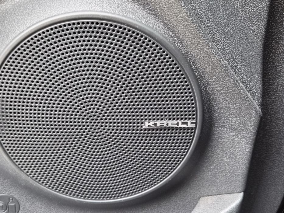 Hyundai Kona 64 kw ,450 km autonomie Bijuterie .Schimb,Variante