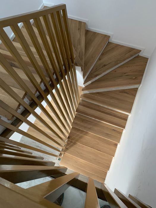 Scari lemn la comanda