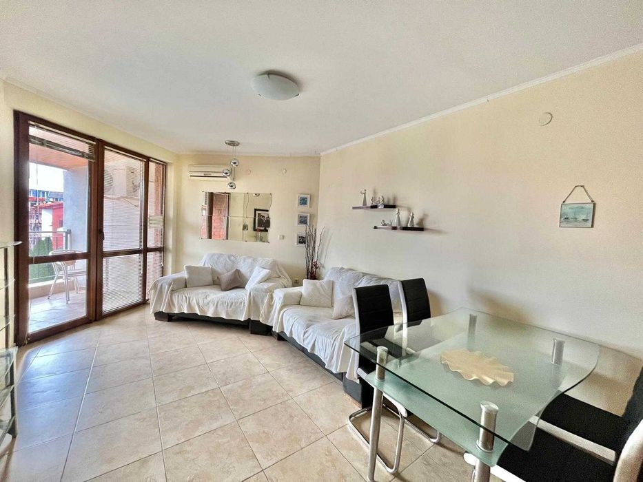 Четиристаен апартамент в Равда