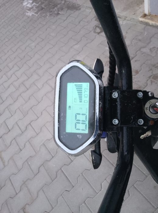 Vând scuter electric tot în regula