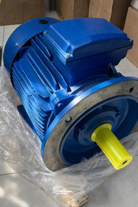 Sifatli Elektrodvigatellar sotiladi