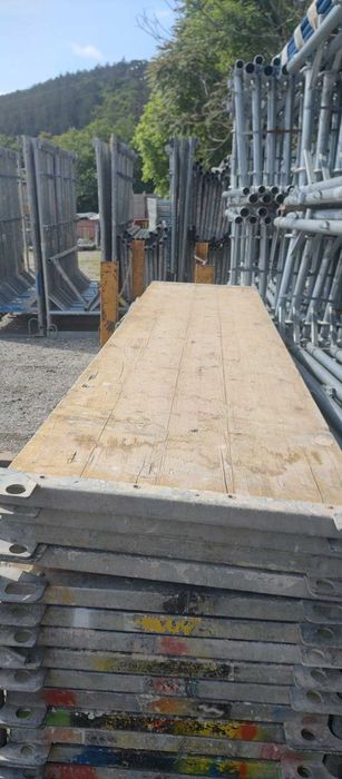 Продавам поцинковано фасадно скеле КЕРН употребявано