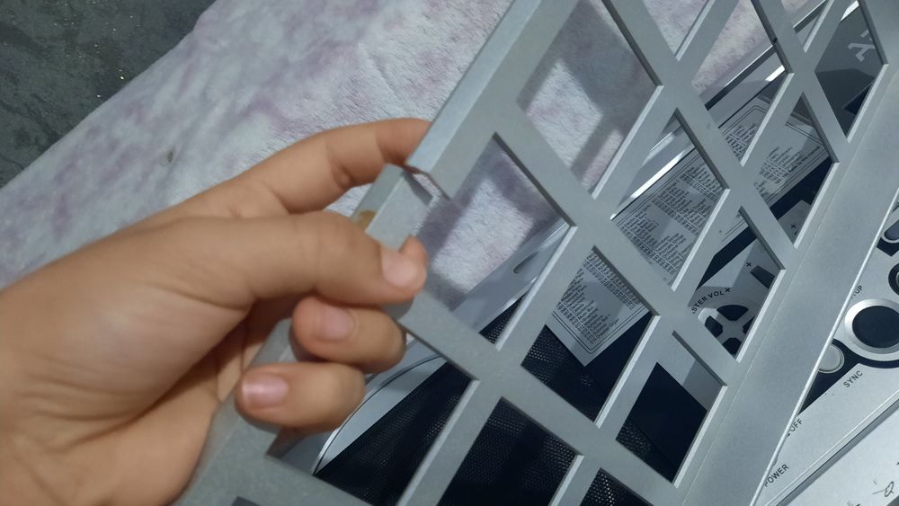 Синтезатор продам или обмен на Айфон 11