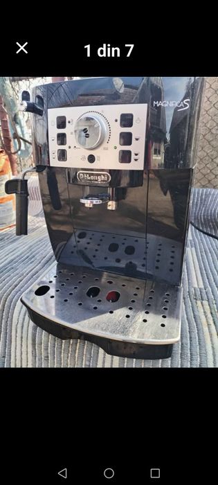 Masini de cafea boabe DeLonghi Saeco