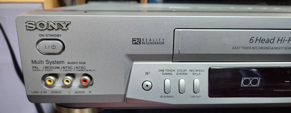 Videorecorder Sony cu telecomandă