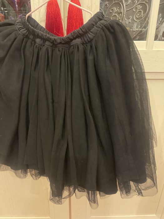 Юбочки для девочки 4-6 лет . В отличном состоянии