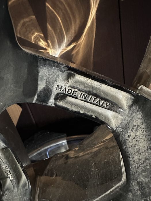 Продам комплект из 4 дисков с резиной.