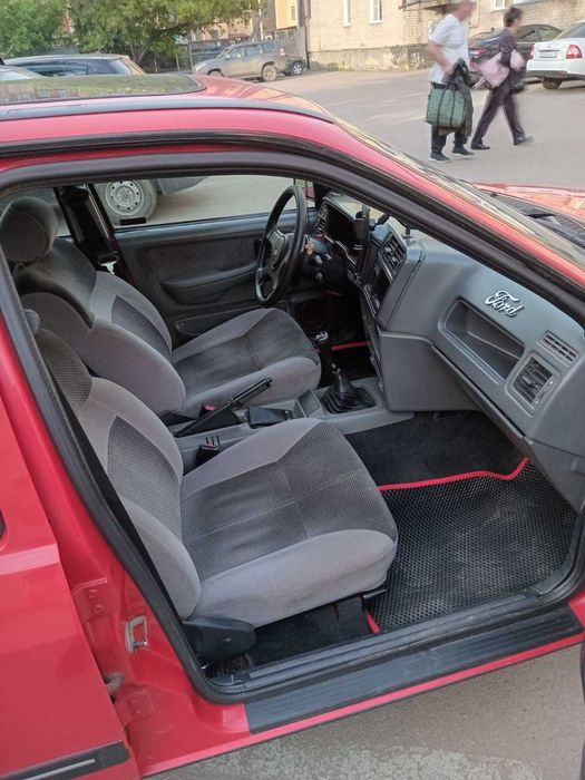 Продам автомобиль Ford Sierra