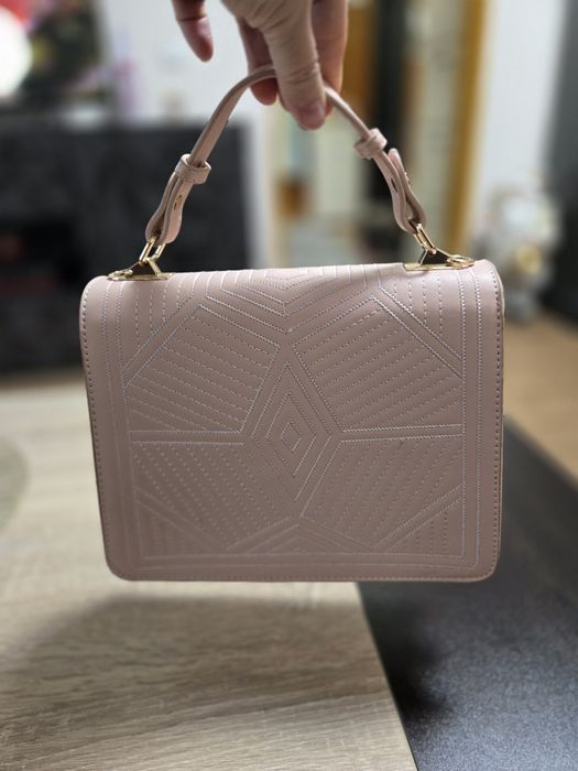 Светло розова чантичка