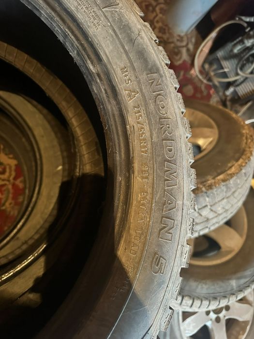 Nokian 215/55/17