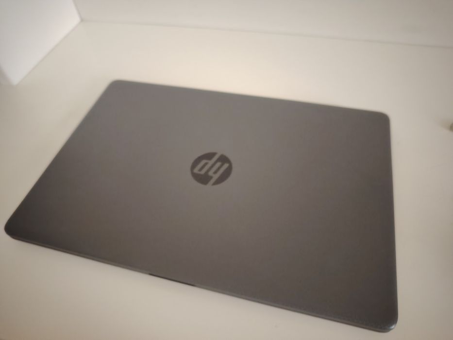 Ноутбук HP 255 G8