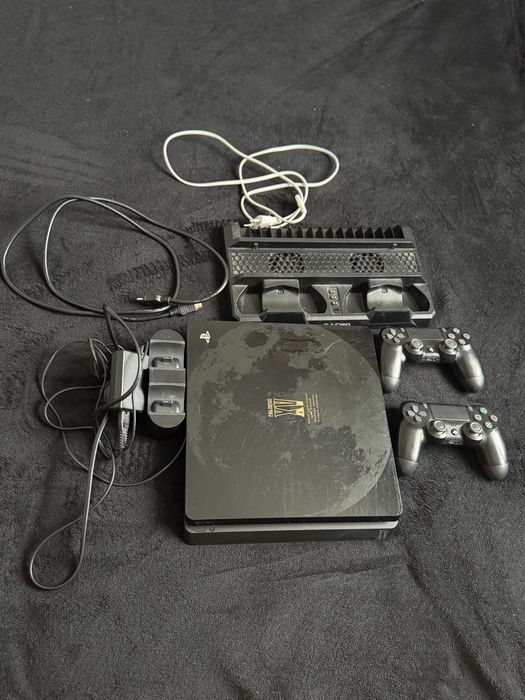 Ps4 slim Final Fantasy