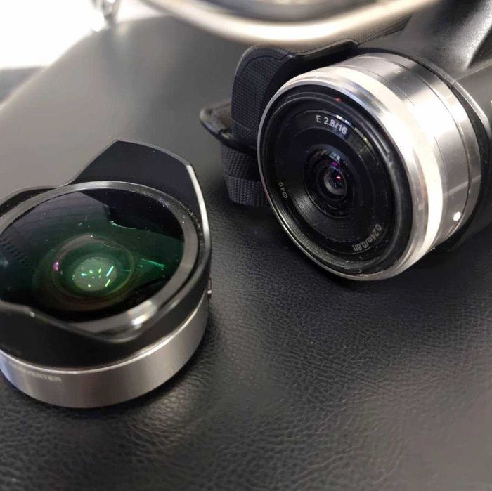 Видеокамера Sony NEX-VG10E с обектив