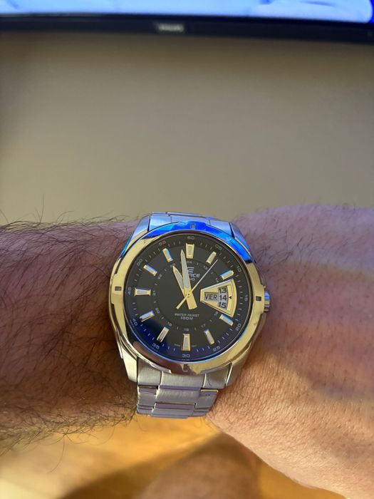 Часовник Casio edifice