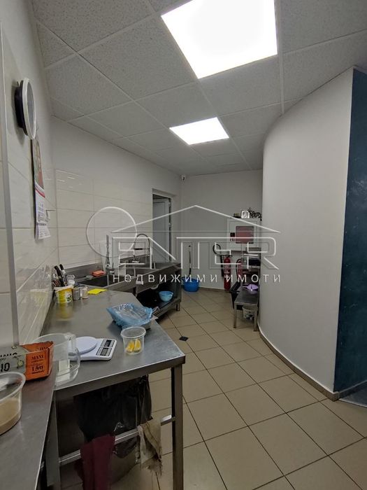 Продава се Магазин в Варна, Младост 1 - 140 кв.м за 2500 €/кв.м - Снимка #1