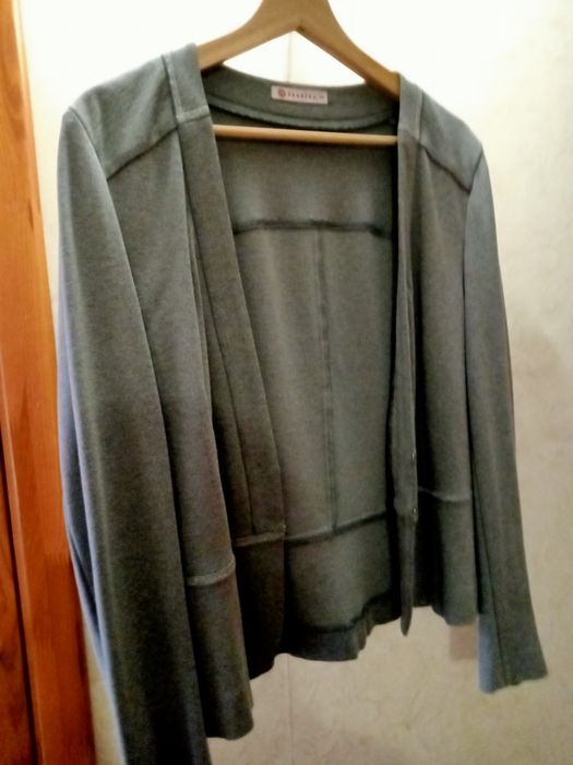 Жакет трикотажный