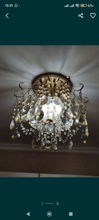 Для спальни люстра