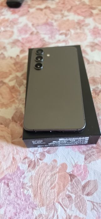 Продавам Samsung S24 256GB