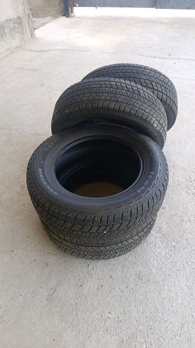Продам Шины 235/65R18