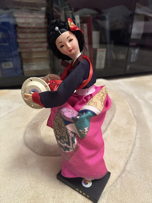 Коллекционная кукла Корейская девушка