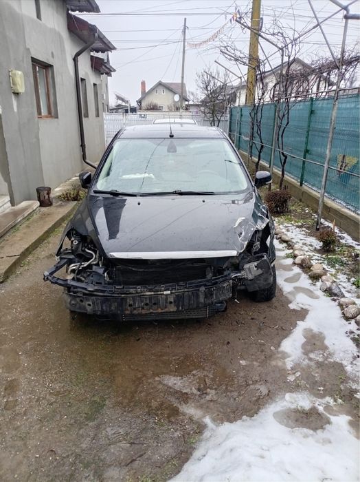 Vand Ford focus 2 pentru dezmebrari