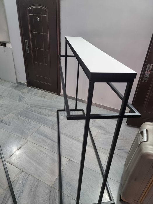 Мебель в магазин