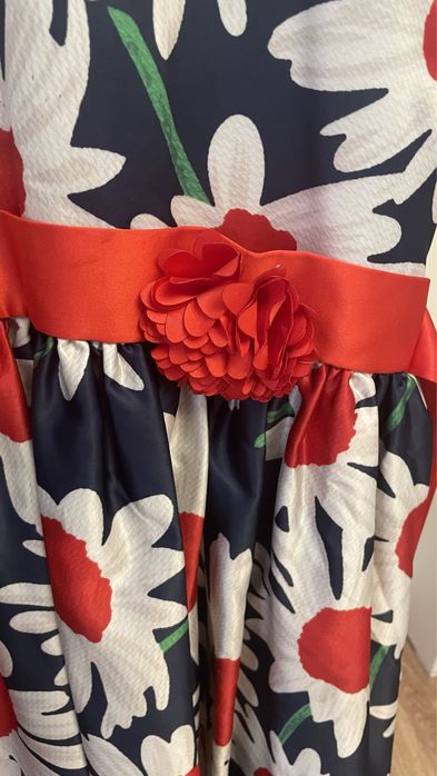 Платье нарядное 6-9 лет