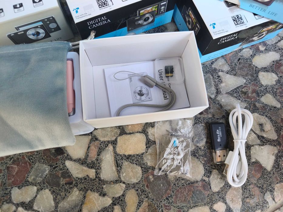 Чисто нов 4K 50MP фотоапарат Автофокус, 32GB карта, 2 батерии, черен..