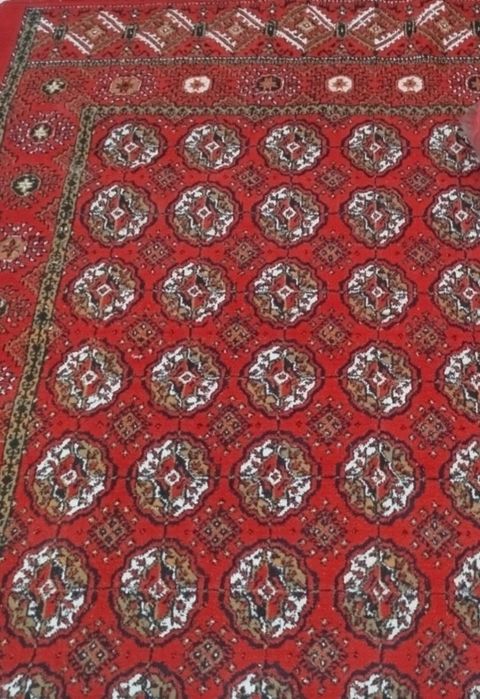 Xiva gilam  sotiladi  xolati  yaxshi  zo'r  razmeri    3...2  lik