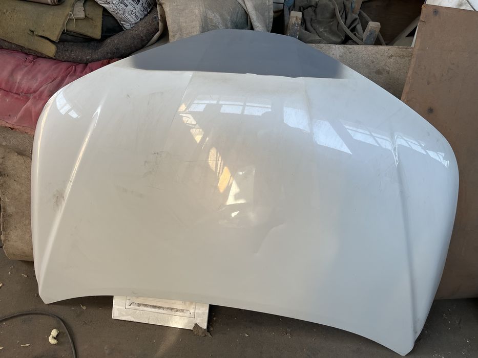 Продам капот от тойоты каролла