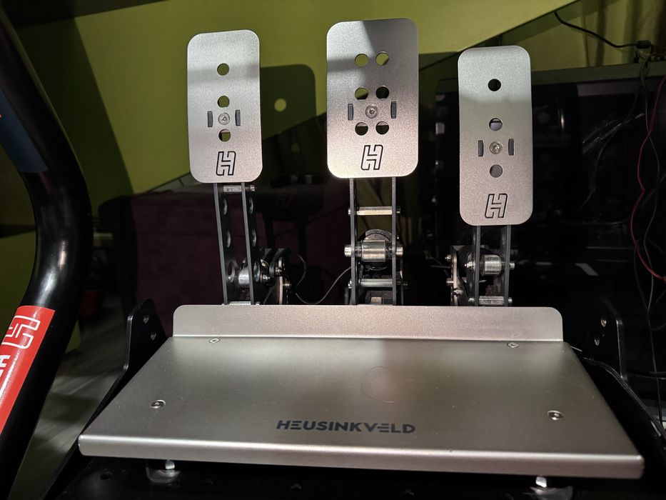 Heusinkveld Sprint 3-pedal set with Baseplate
