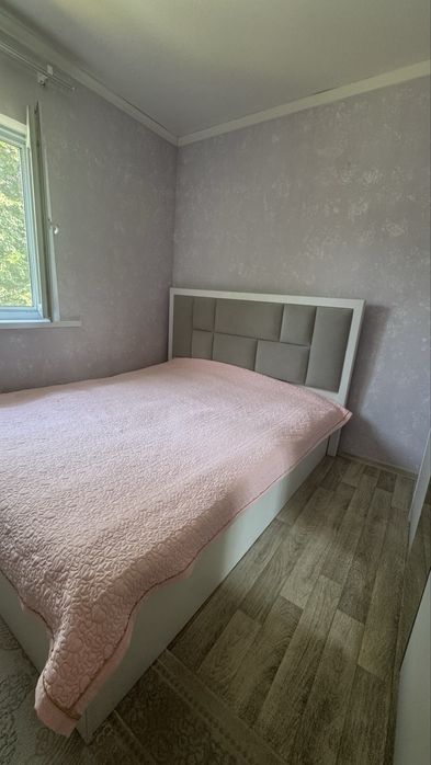 Размеры кровати полуторка 120/200 см, без матраса, состояние хорошее