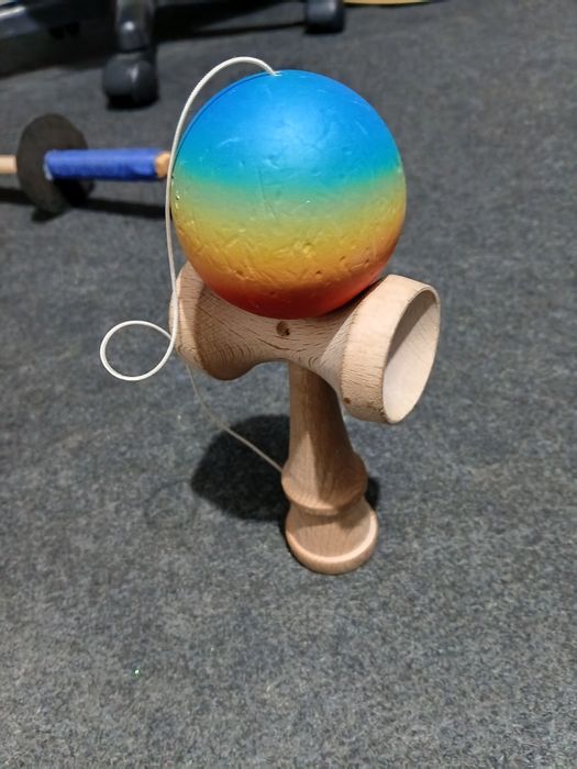 Kendama cu steagul romaniei