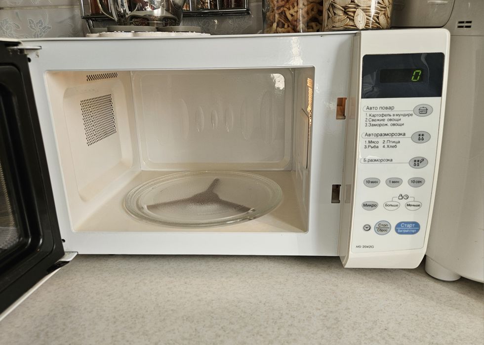Микроволновка LG бу