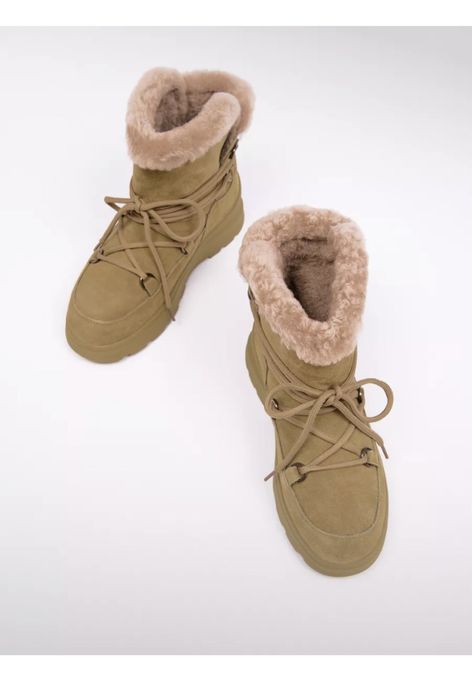 Новые. Очень теплые зимние ботинки.