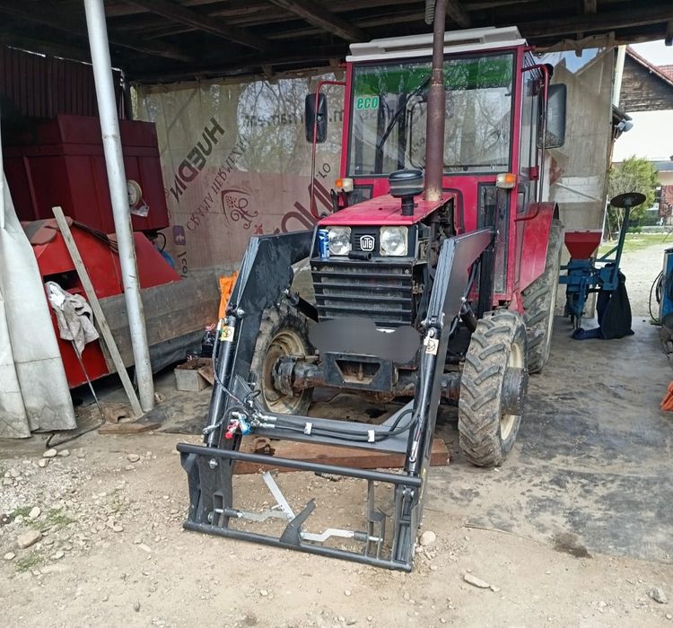 Incarcator pentru tractor U650