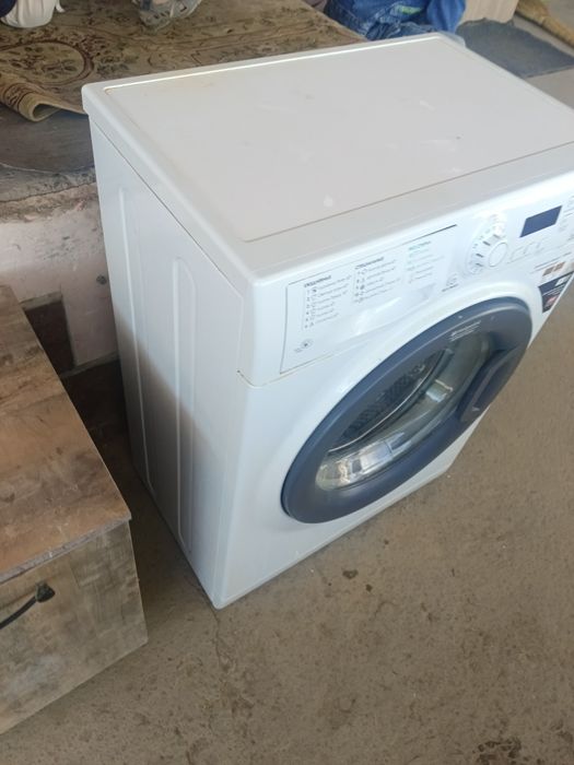 Стиральная машина Ariston 6 кг