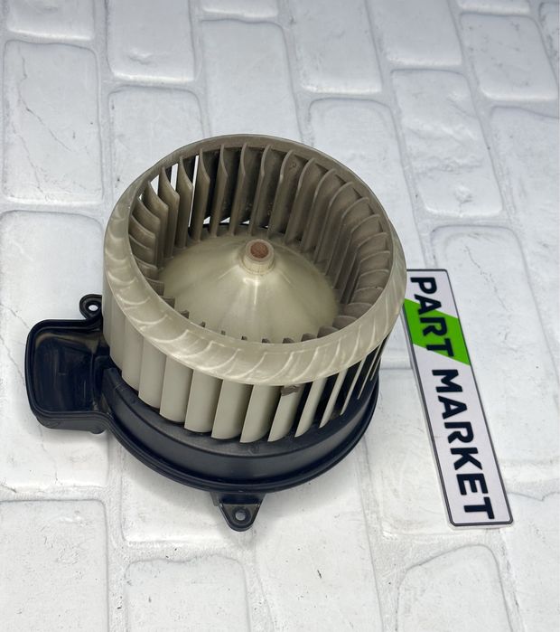 Вентилатор парно AUDI A6 A7 A8 4H1820021B