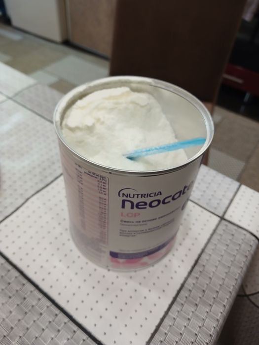 Продам детскую смесь neocate