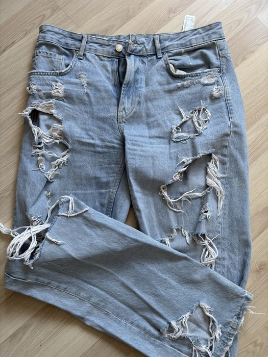 Дънки скъсани Bershka