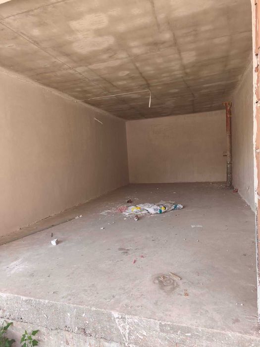 Продава се Гараж / Паркомясто в Пловдив, Коматевски възел - 30 кв.м за 1000 €/кв.м - Снимка #1