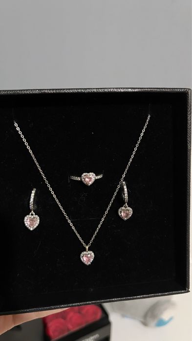 Продам ожерельв пандора 925