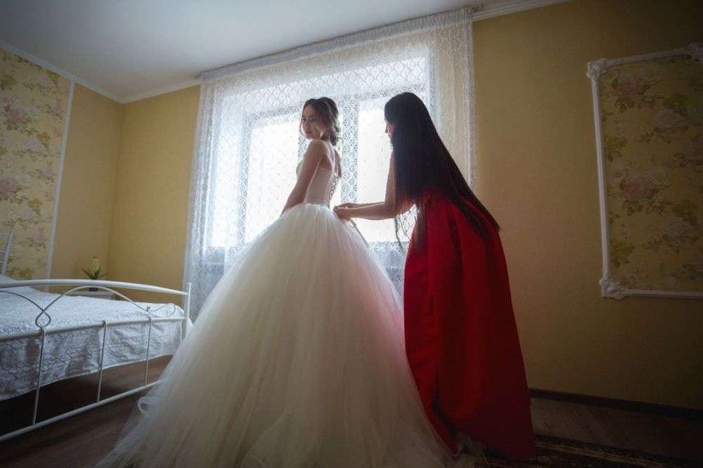 Свадебное платье)