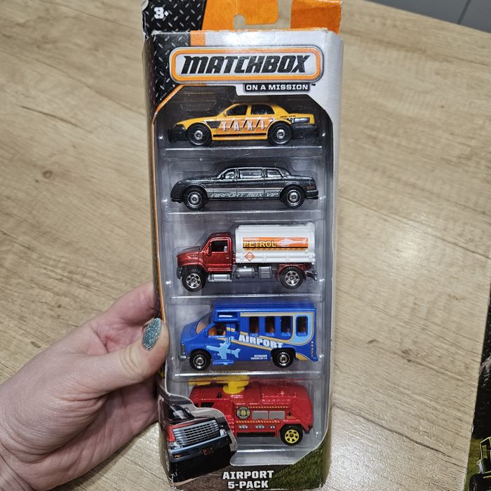 Машинки модельки маленькие