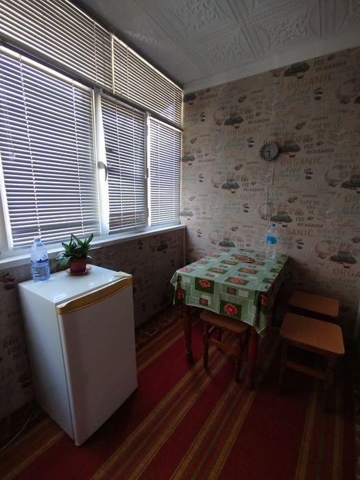 Ijaraga kvartira beriladi Mikrayon bozorcha olda  2 xona  2 etaj
