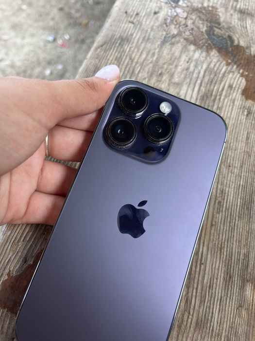 Продавам Iphone 14pro