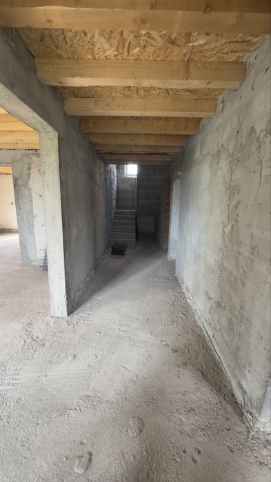 Vand sau schimb casa in gri cu apartament in Sannicolau Mare.