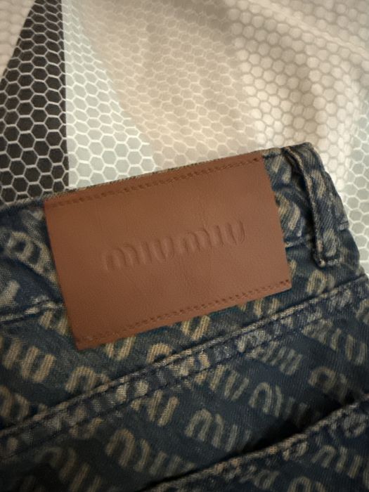 Отигинални женски дънки MIU MIU